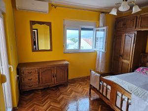 End of The Road ,Lemon & Orange