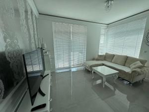 Apartament Glamour 10B- Premium z basenem