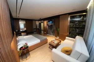 Hotel Monopoly - 德巴尔