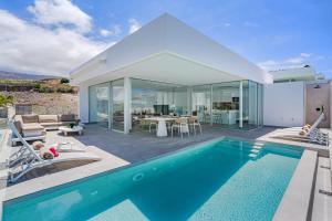 Villa Estándar 8- Casangular by Upper