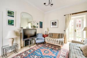 GuestReady - Classic Charm near Holyrood Park