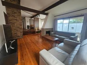 Entire 3 bedroom personal house in Chipping Norton - Austral