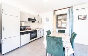 1 Bedroom Cozy Apartment In Krusevo 