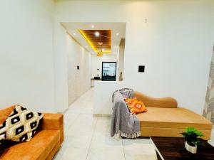 Home Escape Azure 3BHK Bunglow Near Apollo DB City