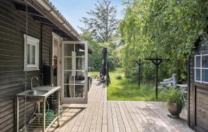 Nice Home In Sjællands Odde With Wifi