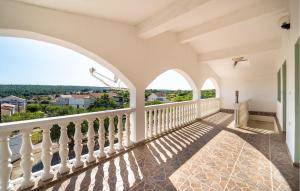 Lovely Apartment In Krusevo With Wifi 