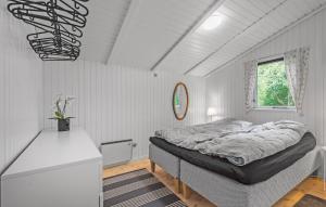 Nice Home In Esbjerg V With Wifi