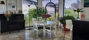 B&B / Chambres d'hotes Chambre 2 Vue sur le jardin : photos des chambres