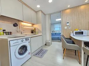 modern house - Pakkosi