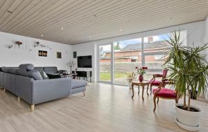 Amazing Home In Aars With Wifi