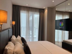 Coastline Luxury Apart Hotel