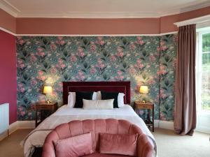 Deluxe King Room room in Laston House