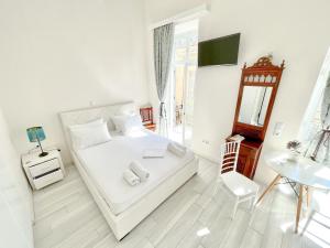 Xenias Rooms Apartments