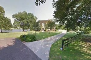 Bellcreek Lake Front Villa - Lucedale