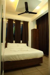AROMA INN