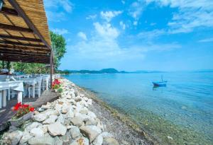 Uranos by Vintage Travel