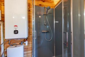 Chalets Chalet avec jardin vue mer 100m : photos des chambres