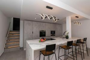 Modern 3 Bedroom Villa with Hot Tub in Costa Adeje