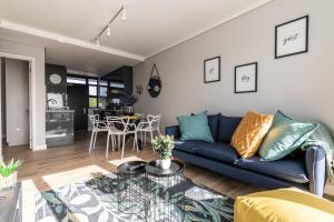 Burmeister 202 - 2 Bedroom Apartment Across from Ocean - Onsite Free Parking