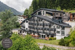 ARPURIA l 4 Star Superior l Adults Only