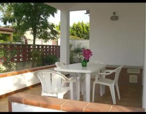 Villa Robinia - Ubytování bez kategorie ve městě Reitani