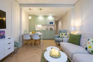 rentafive - Nuevo - Ascensor - Junto a la Playa