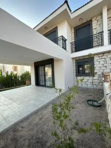 Karaburun Mordoğanda Havuzlu & Bahçeli Lüx Villa - 福卡