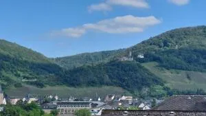 Dachgeschosswohnung mit Burgblick in Kues - Graach