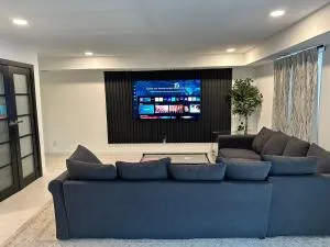 Modern Urban Oasis Gem Near Everything - Calhoun Beach