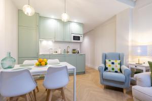 rentafive - Nuevo - Ascensor - Junto a la Playa