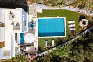 Villa Eleftheria: 5 bedroom villa with Pool & Jacuzzi in Panormo!