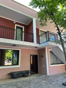 Magnet House - 乌雷基