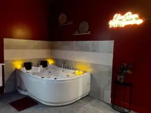 Ebene Love ROOM - 讷维尔昂费兰