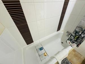 Lovely double room with private bathroom and Double room with shared toilet & PARKING FREE