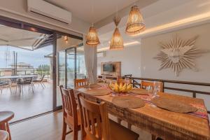 Beach Place 302 - Apê com Jacuzzi by Carpediem