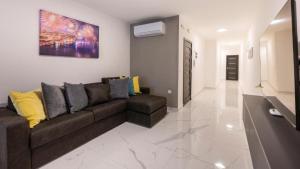 Spacious Family Stay in Malta 3BR by HostMT