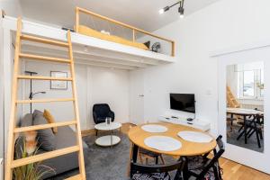 Old Town Chic Studio with Mezzanine by BookingHost
