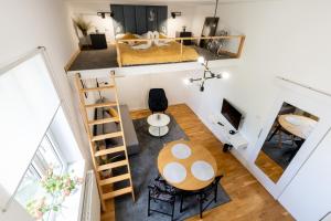 Old Town Chic Studio with Mezzanine by BookingHost