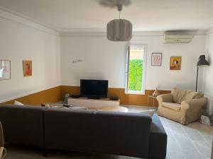 Villas Villa avec Piscine et terrain de petanque proche Avignon : photos des chambres