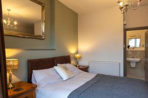 Deluxe Double or Twin Room room in The Fox and Goose