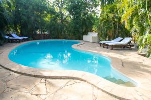 Secure Villa PundaMilia Sleeps 6 with Private Pool