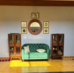 Honolu Farm stay, Luxury 4 room courtyard villa - Seringapatam