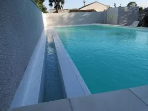 Appartement dans villa avec piscine et jardin - Redessan
