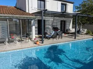 Teresa Beauté - grande maison 4 chambres proche La Rochelle Ile de Ré avec piscine - 佩里尼