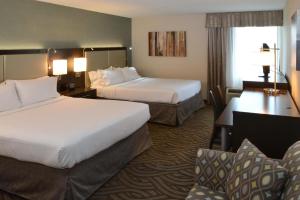 Queen Room room in Holiday Inn Youngstown-South - Boardman an IHG Hotel
