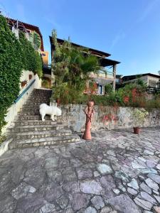 Casa Cantinho da Paz, seu lazer completo, churrasqueira, piscina e muita tranquilidade