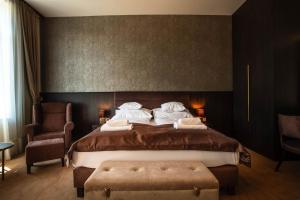 Vöröskő Villa -ELNÖKI szauna és jakuzzi használattal