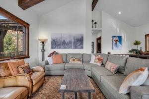 Luxurious 4BD Near Canyons Village