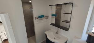 Maisons de vacances Gite 4 Personnes a 20 MN Futuroscope : photos des chambres
