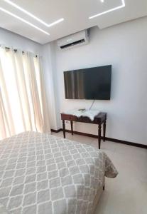 Hermoso apartamento con vista al mar y la ciudad